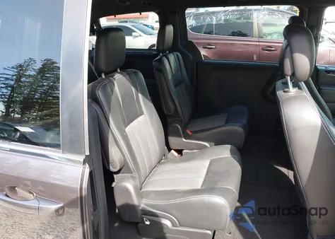 2016 Chrysler Town & Country S from USA, damaged, VIN 2C4RC1HG0GR138532